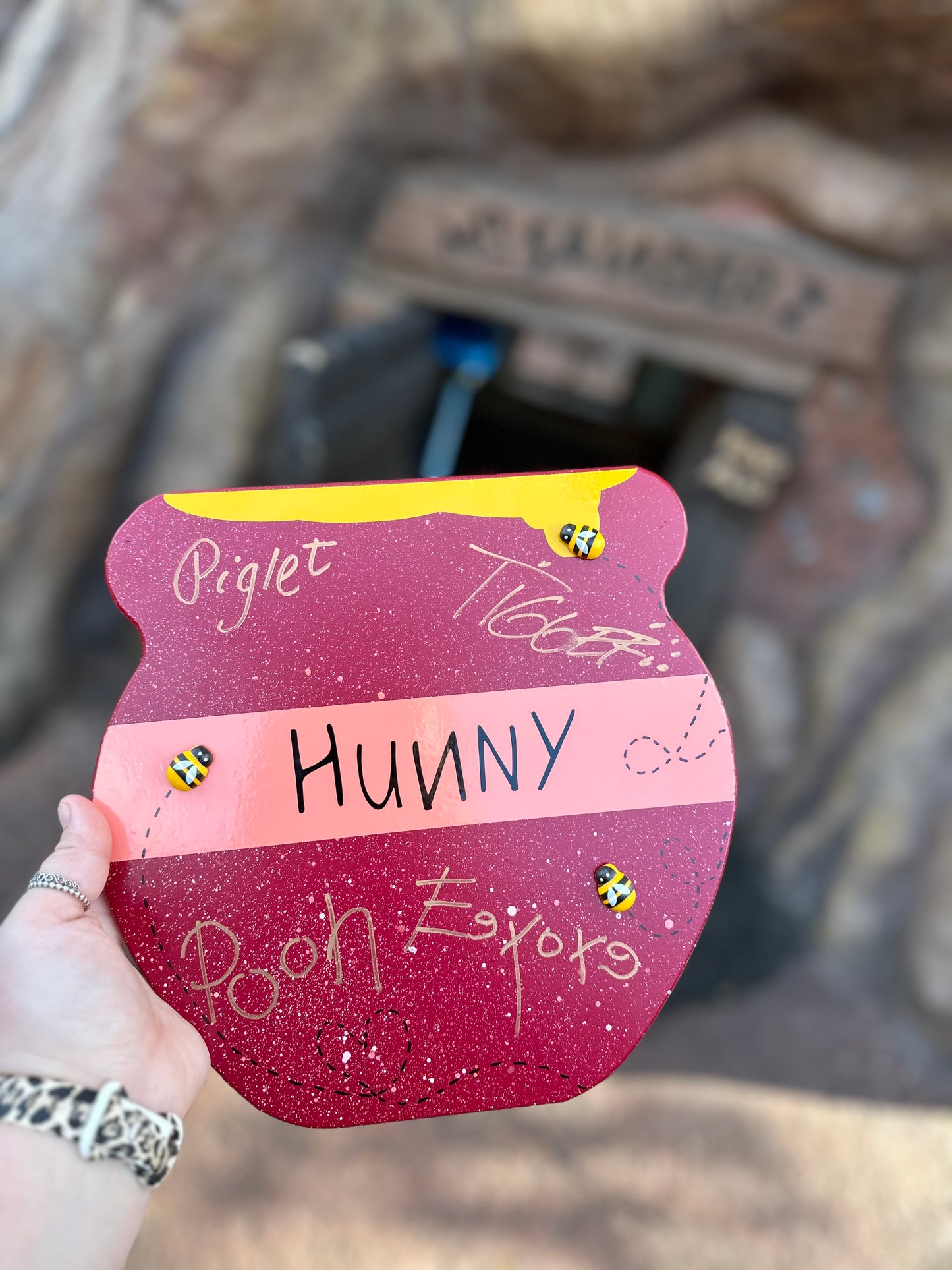 Magical Autograph Board